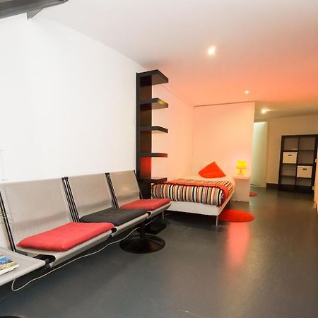Large & Relaxing Loft In Alfama Apartment Lisbon Bagian luar foto