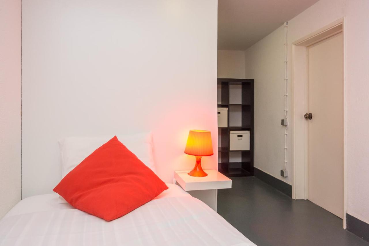 Large & Relaxing Loft In Alfama Apartment Lisbon Bagian luar foto