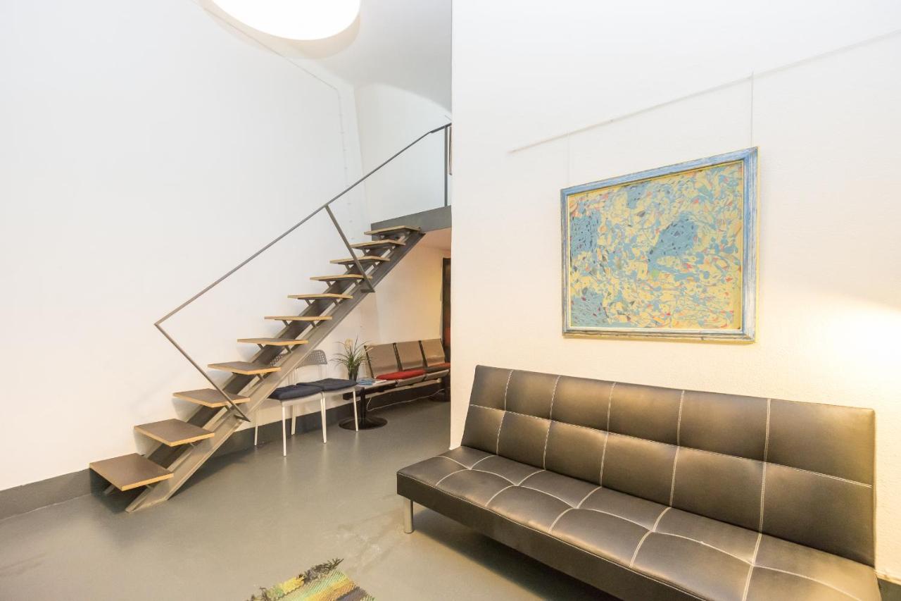 Large & Relaxing Loft In Alfama Apartment Lisbon Bagian luar foto