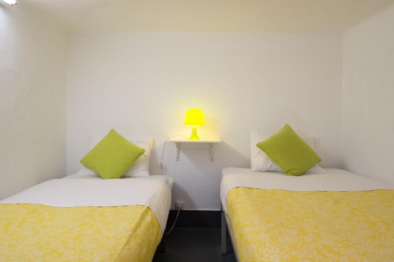 Large & Relaxing Loft In Alfama Apartment Lisbon Bagian luar foto