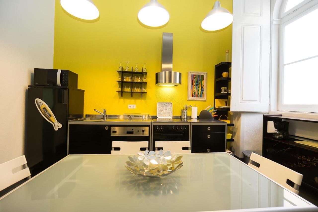 Large & Relaxing Loft In Alfama Apartment Lisbon Bagian luar foto