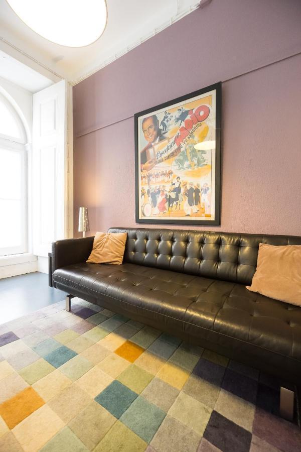 Large & Relaxing Loft In Alfama Apartment Lisbon Bagian luar foto